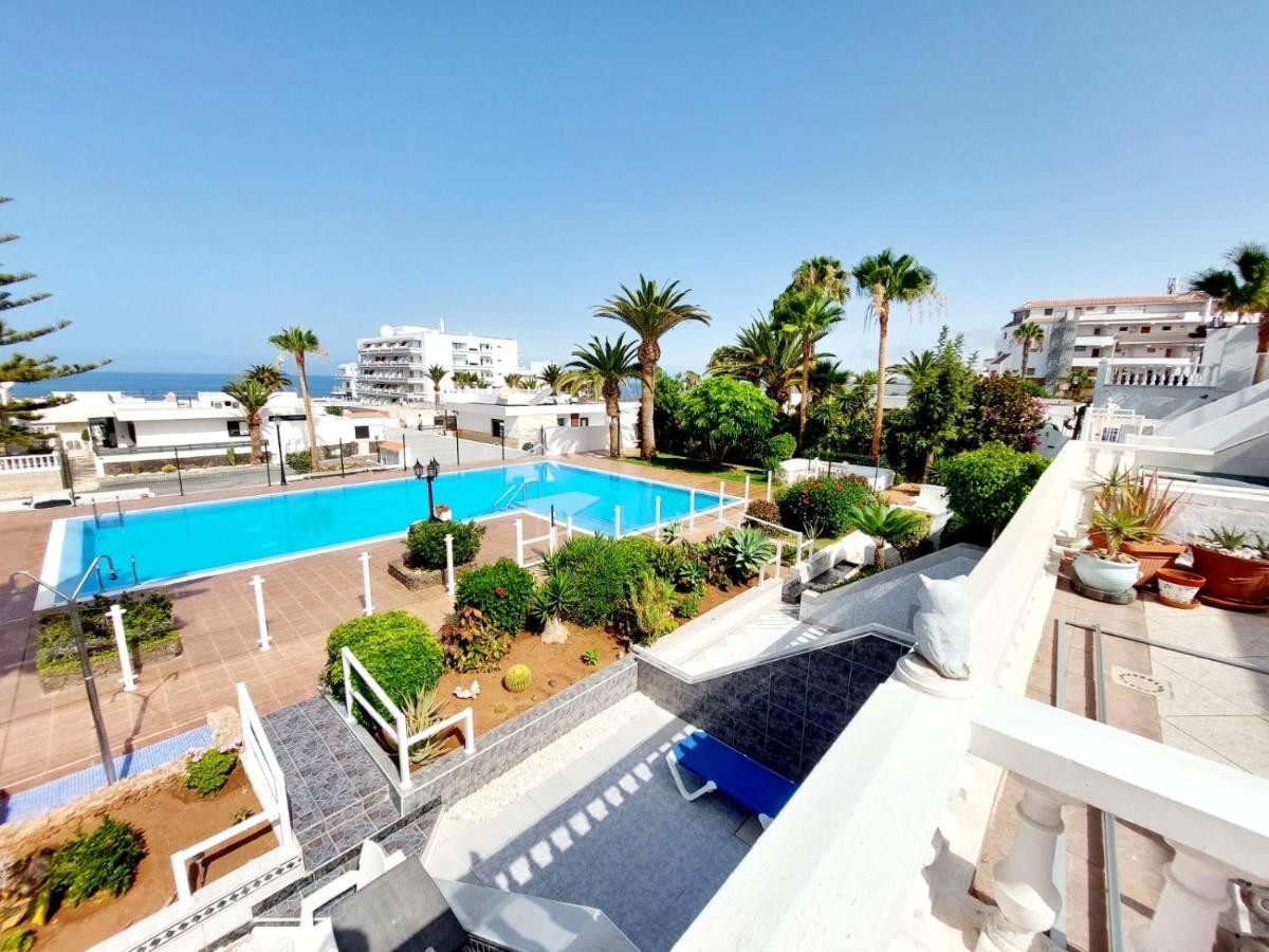 First Line Villa Floor Studio Apartment With Amazing Sea View Air Conditioned Just 50M From The Beach Costa Adeje  Exterior photo