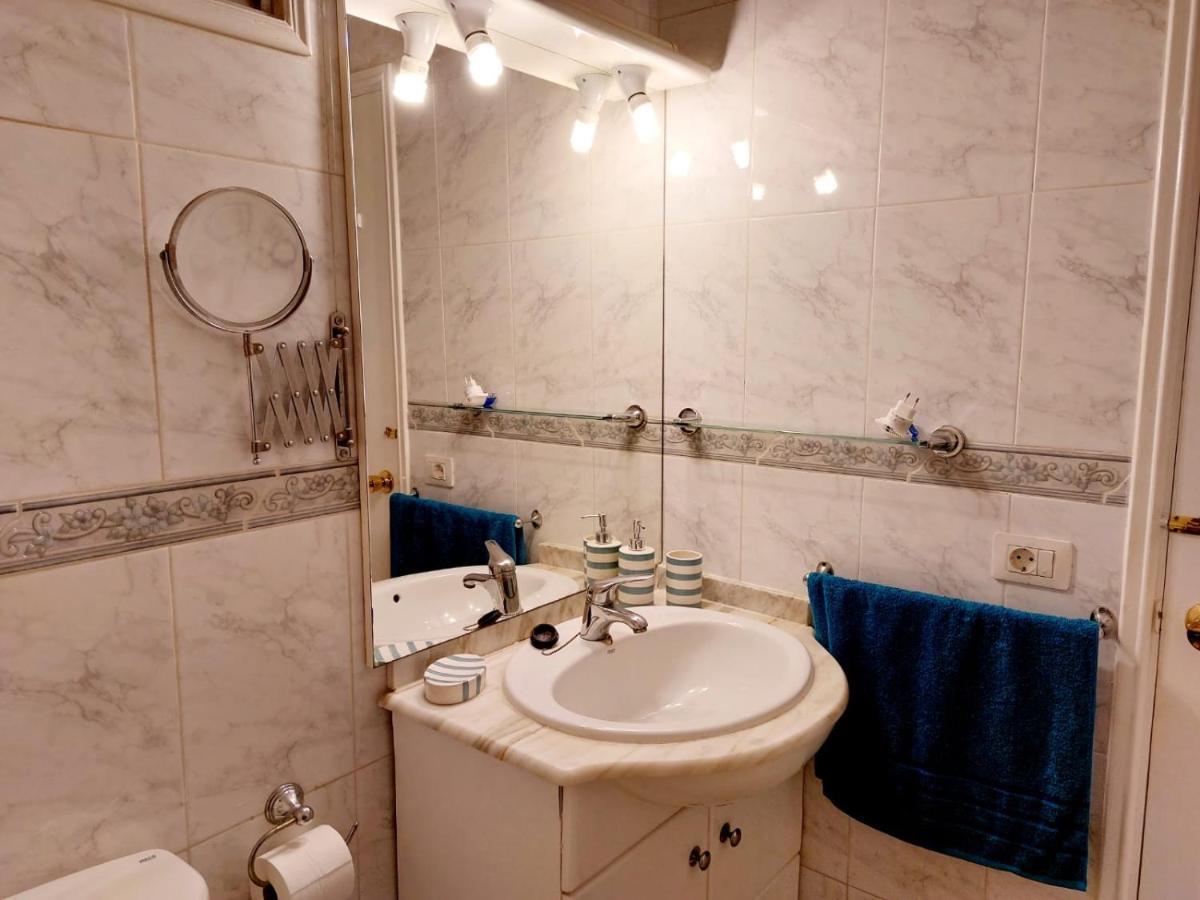 First Line Villa Floor Studio Apartment With Amazing Sea View Air Conditioned Just 50M From The Beach Costa Adeje  Exterior photo