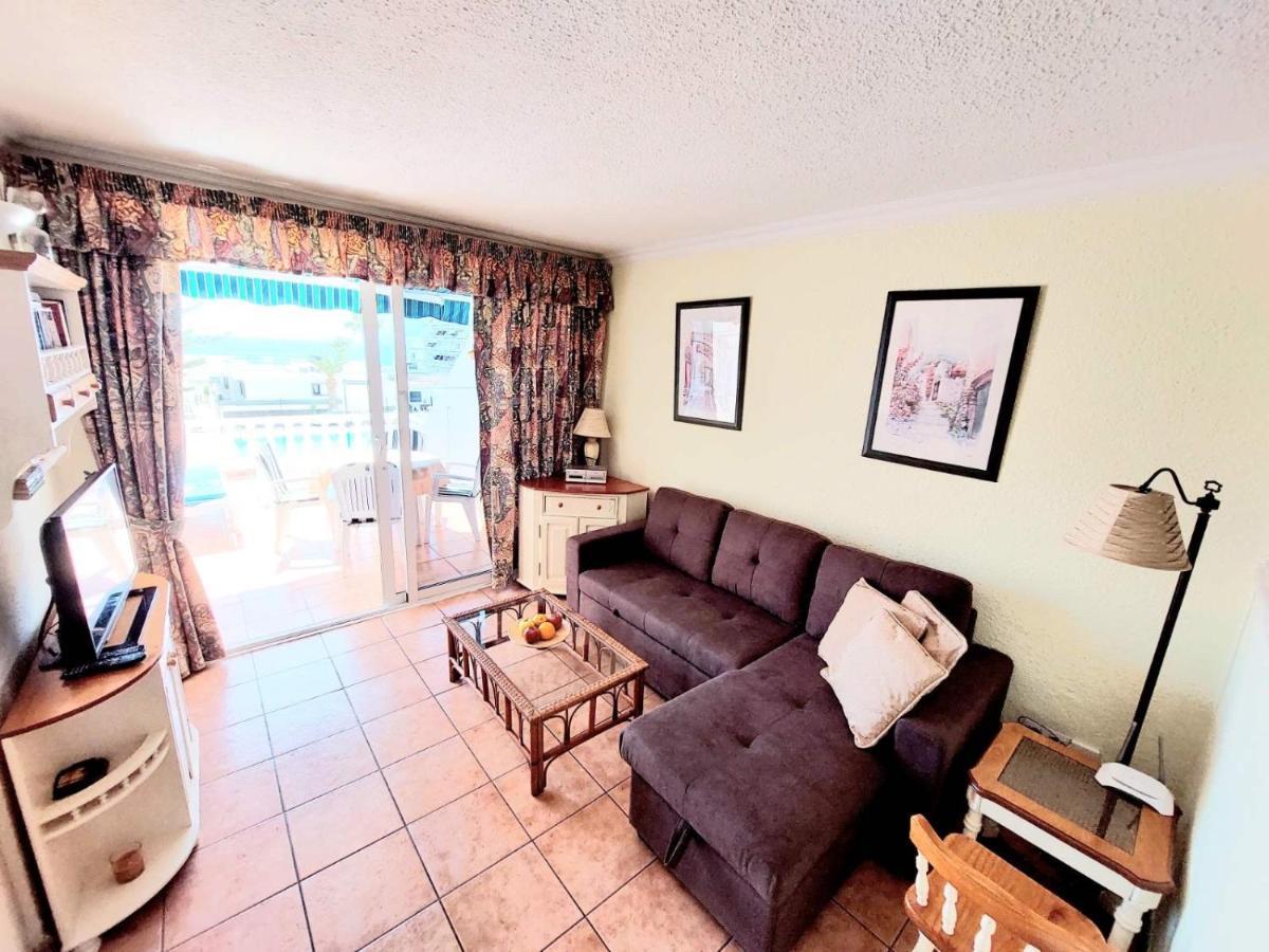 First Line Villa Floor Studio Apartment With Amazing Sea View Air Conditioned Just 50M From The Beach Costa Adeje  Exterior photo
